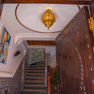  Riad Amely